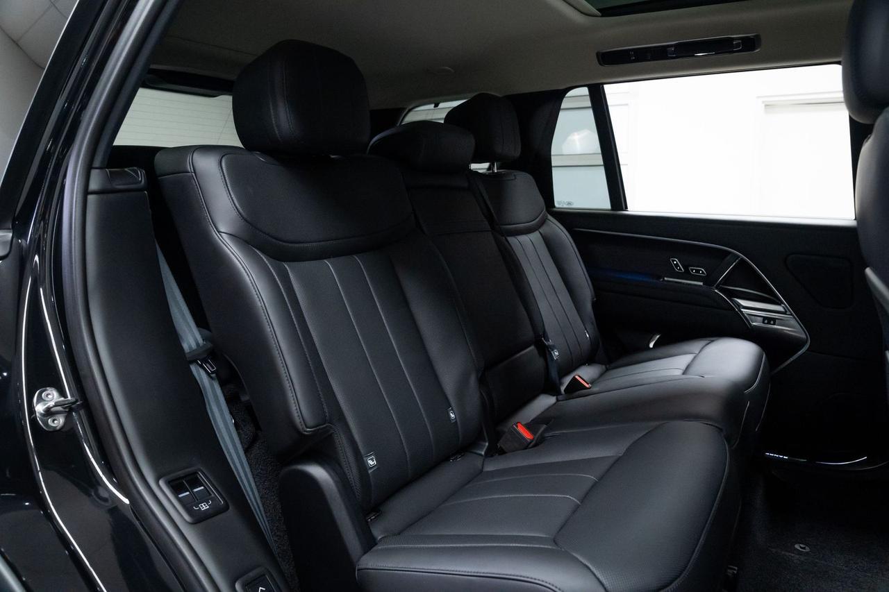 2025 Land Rover Range Rover SE LWB Adaptive Cruise 3rd Row Seats Portland OR