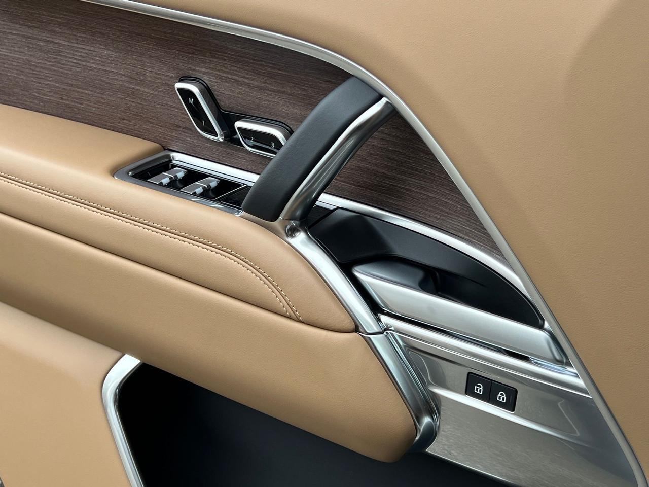 2025 Land Rover Range Rover SE LWB Indianapolis IN