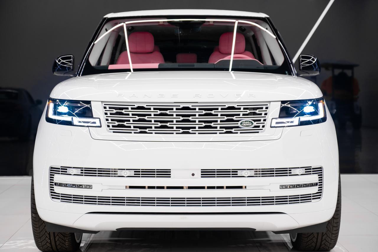 2025 Land Rover Range Rover SE