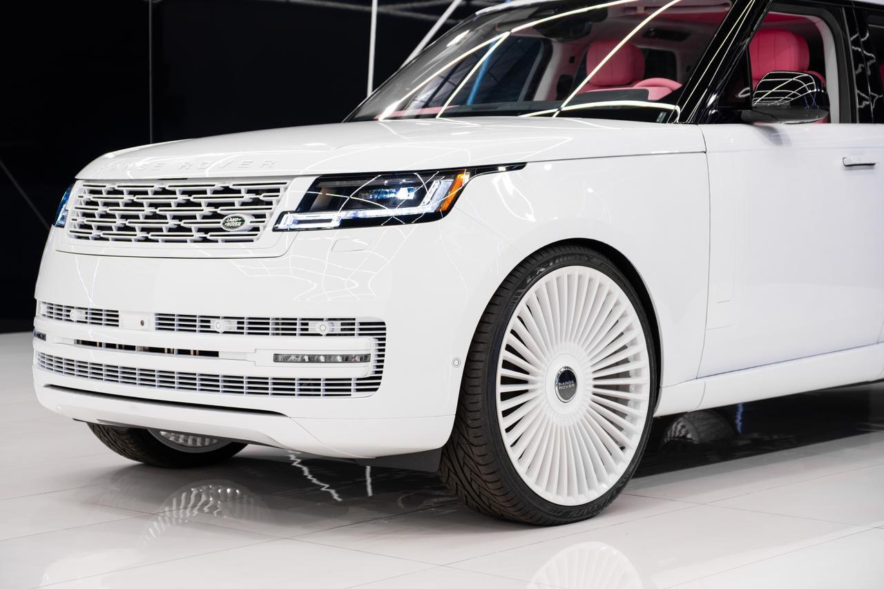 2025 Land Rover Range Rover SE