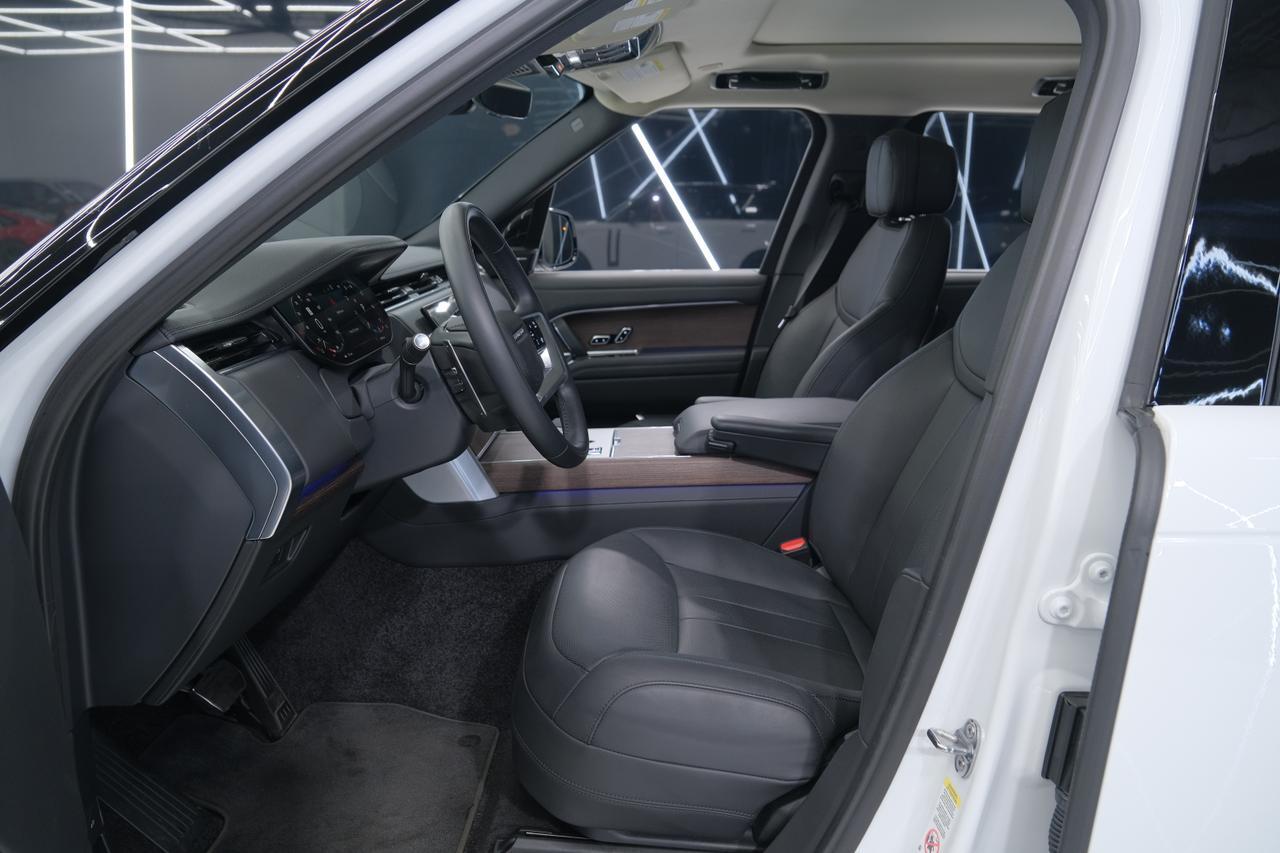 2025 Land Rover Range Rover SE Miami FL