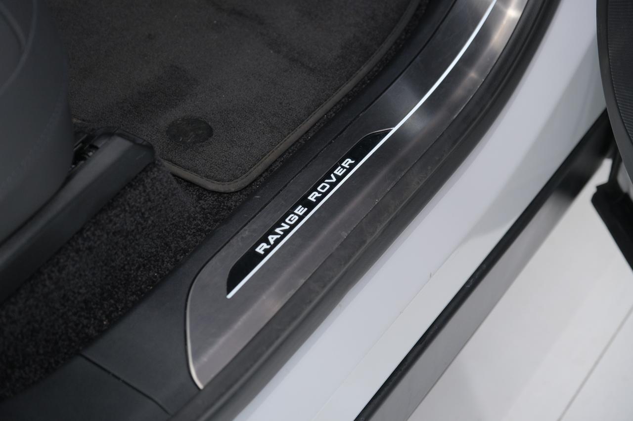 2025 Land Rover Range Rover SE Miami FL