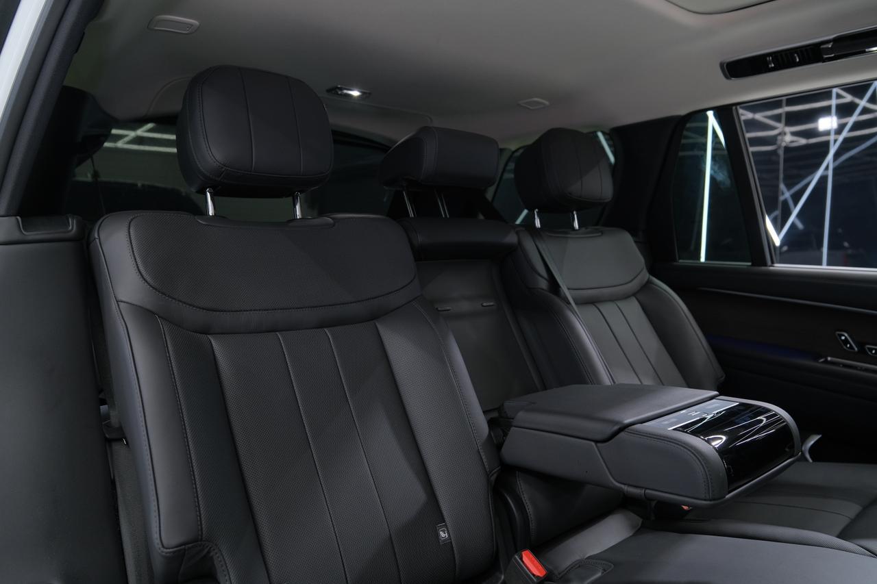 2025 Land Rover Range Rover SE Miami FL