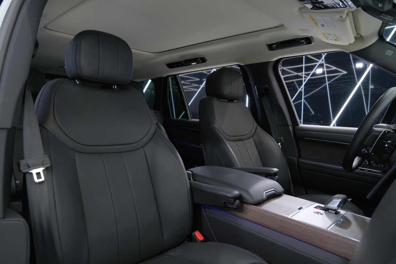 2025 Land Rover Range Rover SE Miami FL