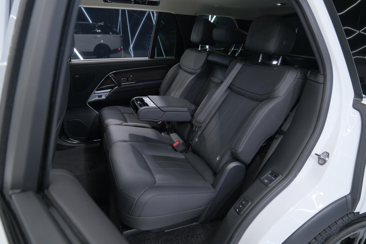 2025 Land Rover Range Rover SE Miami FL