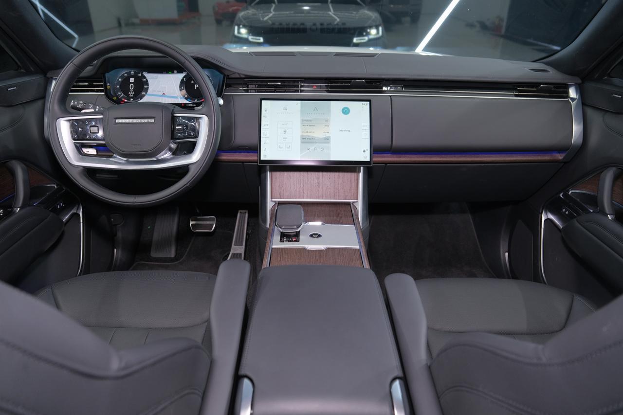 2025 Land Rover Range Rover SE Miami FL