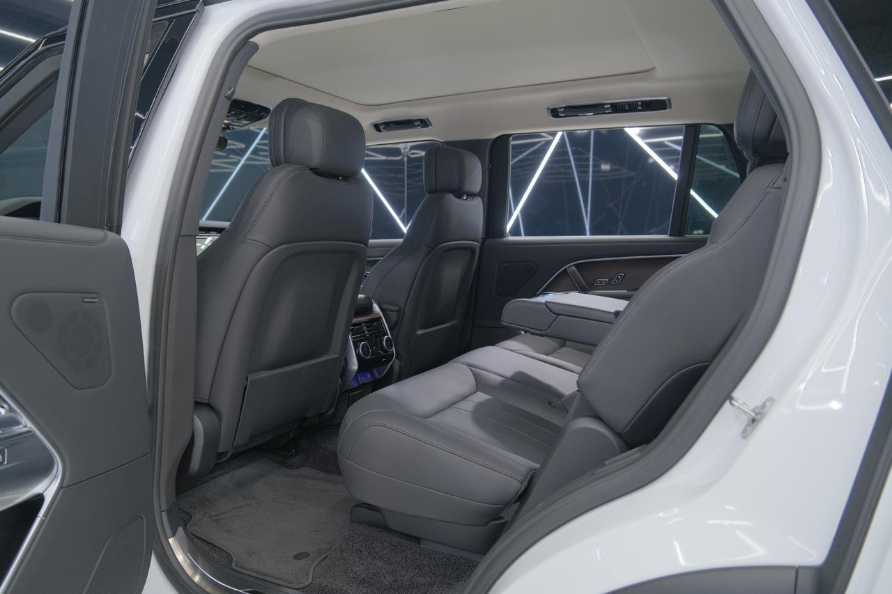 2025 Land Rover Range Rover SE Miami FL