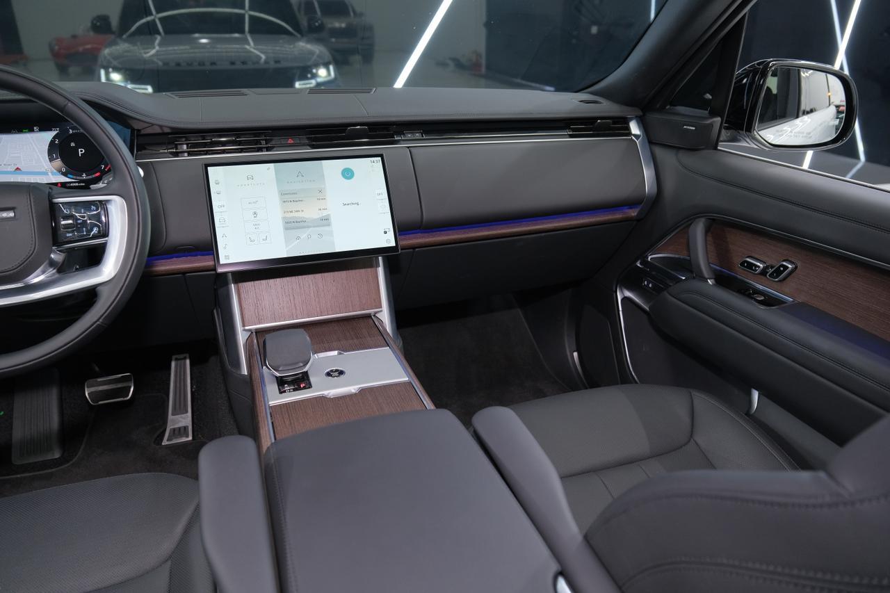 2025 Land Rover Range Rover SE Miami FL