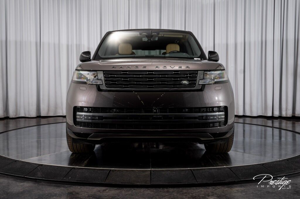 2025 Land Rover Range Rover SE