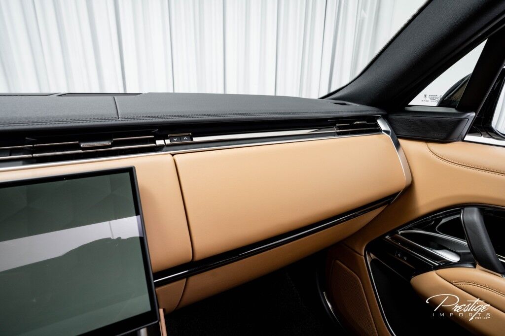 2025 Land Rover Range Rover SE North Miami Beach FL