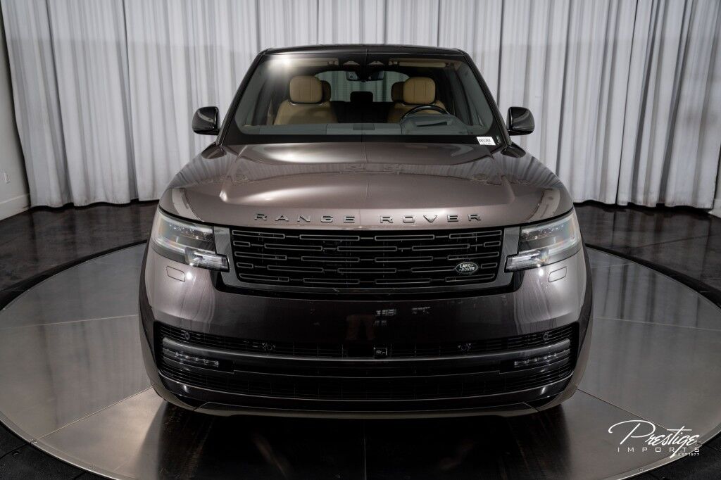 2025 Land Rover Range Rover SE