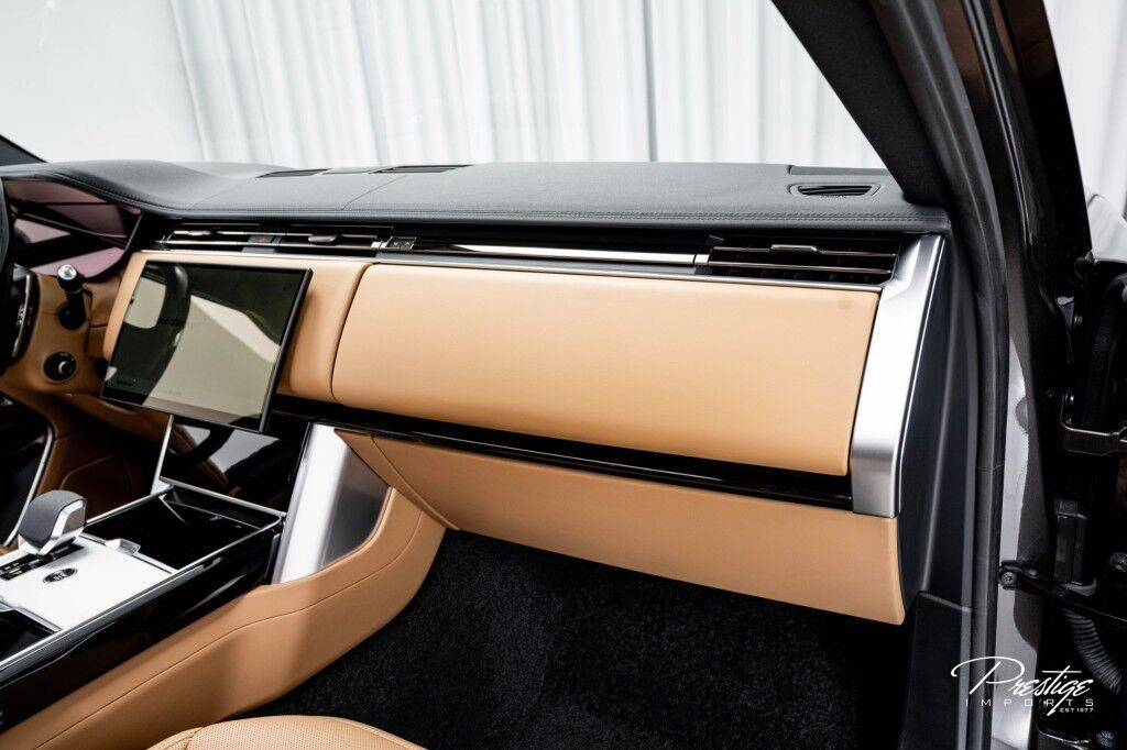 2025 Land Rover Range Rover SE North Miami Beach FL