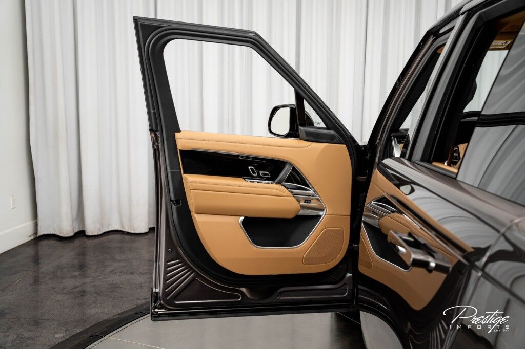 2025 Land Rover Range Rover SE North Miami Beach FL