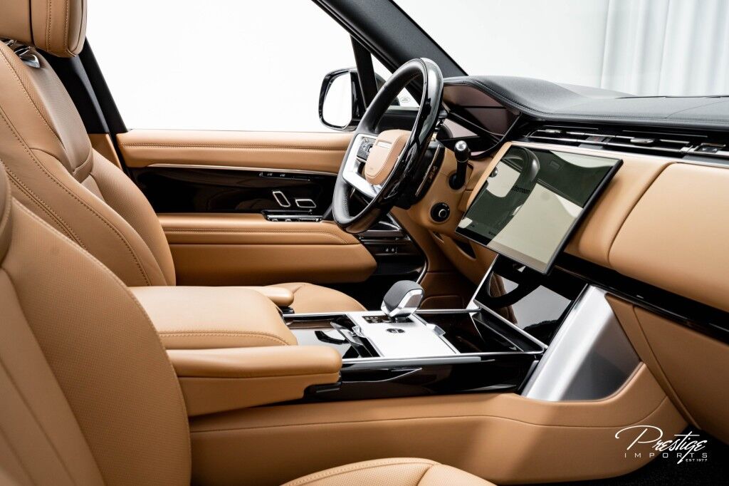 2025 Land Rover Range Rover SE North Miami Beach FL