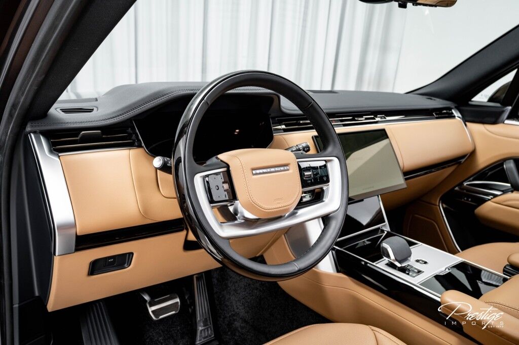 2025 Land Rover Range Rover SE North Miami Beach FL