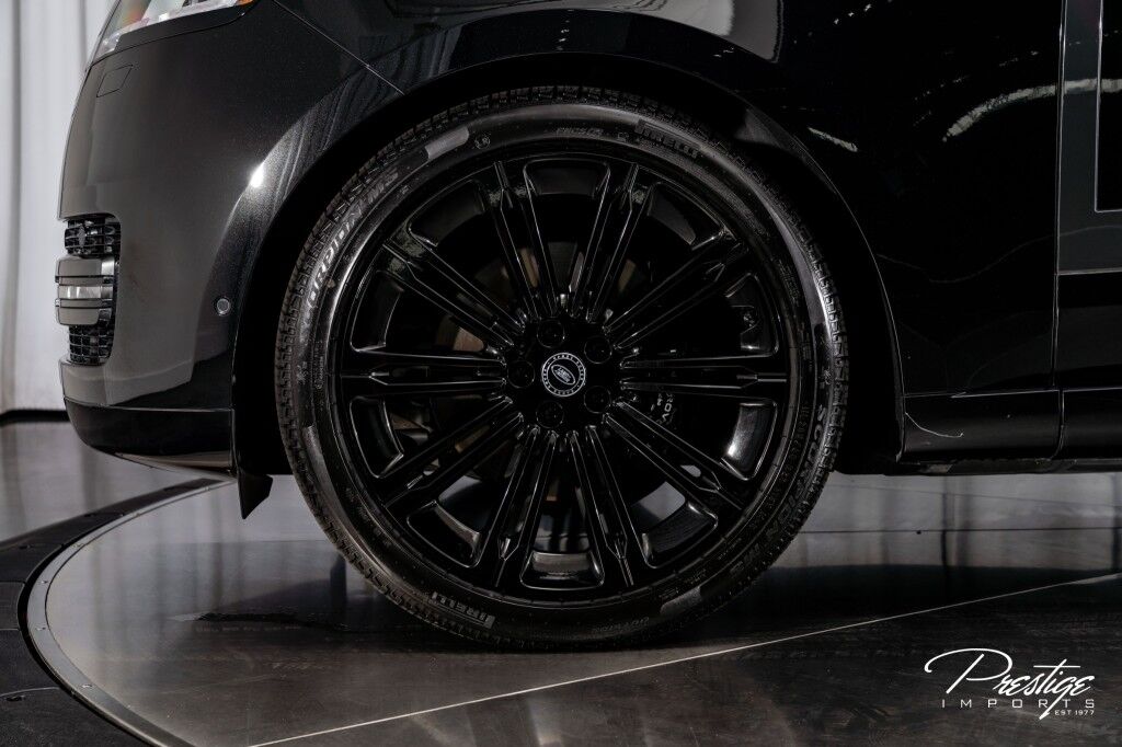 2025 Land Rover Range Rover SE North Miami Beach FL