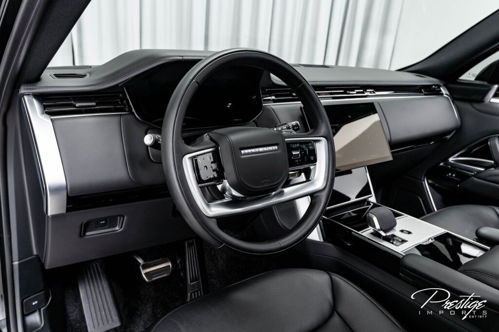 2025 Land Rover Range Rover SE North Miami Beach FL