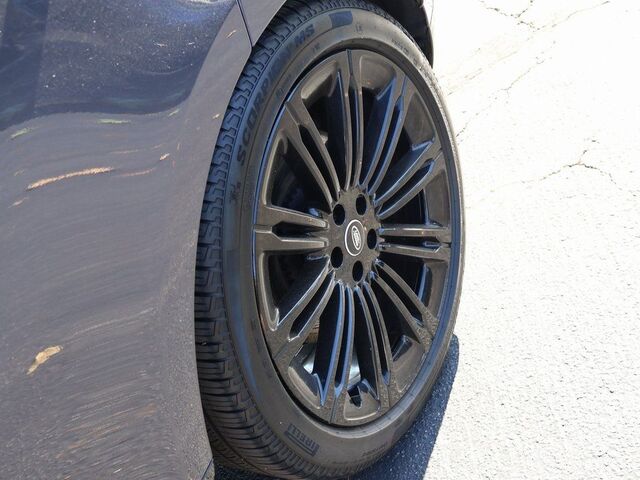 2025 Land Rover Range Rover SE Oshkosh WI