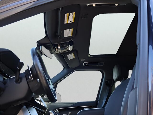2025 Land Rover Range Rover SE Oshkosh WI