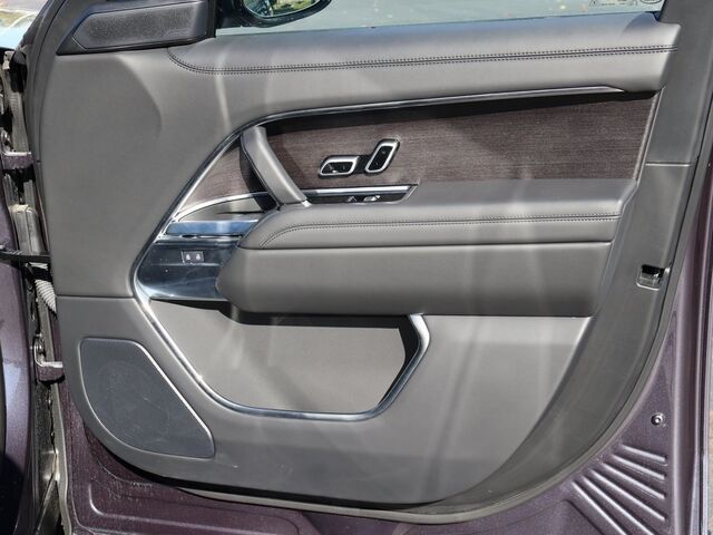 2025 Land Rover Range Rover SE Oshkosh WI