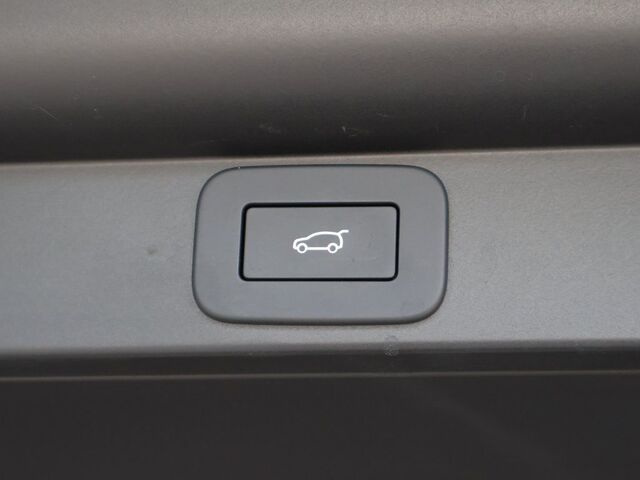 2025 Land Rover Range Rover SE Oshkosh WI