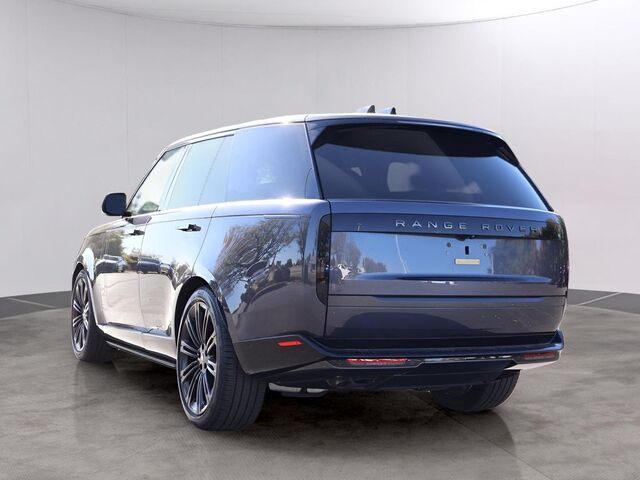 2025 Land Rover Range Rover SE Oshkosh WI