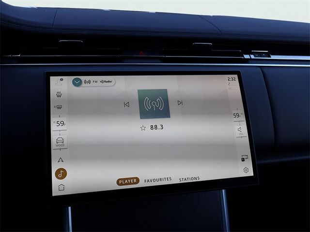 2025 Land Rover Range Rover SE Oshkosh WI