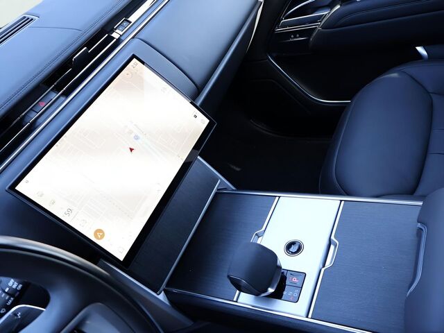 2025 Land Rover Range Rover SE Oshkosh WI