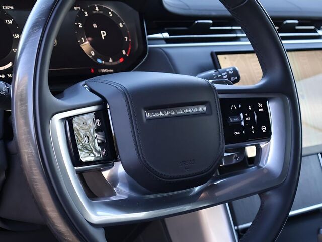 2025 Land Rover Range Rover SE Oshkosh WI