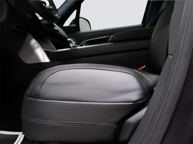 2025 Land Rover Range Rover SE Oshkosh WI