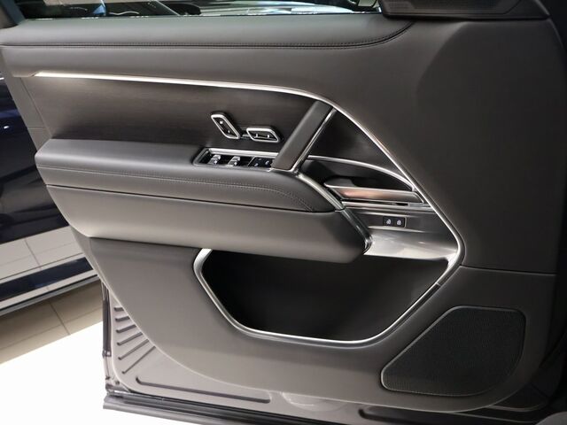 2025 Land Rover Range Rover SE Oshkosh WI