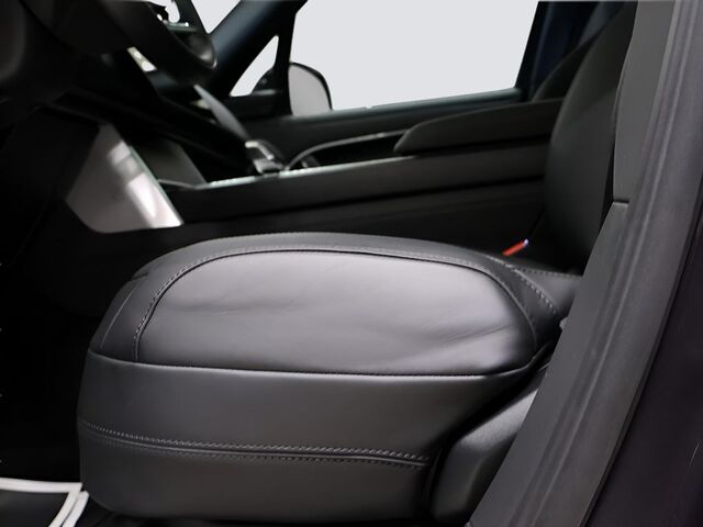 2025 Land Rover Range Rover SE Oshkosh WI