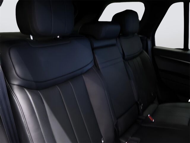 2025 Land Rover Range Rover SE Oshkosh WI