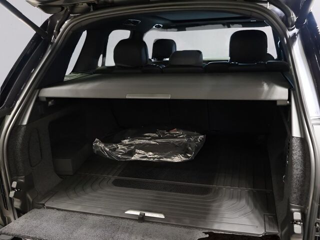 2025 Land Rover Range Rover SE Oshkosh WI