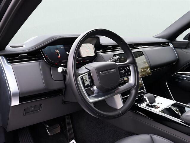 2025 Land Rover Range Rover SE Oshkosh WI