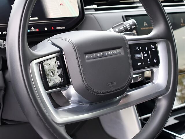 2025 Land Rover Range Rover SE Oshkosh WI