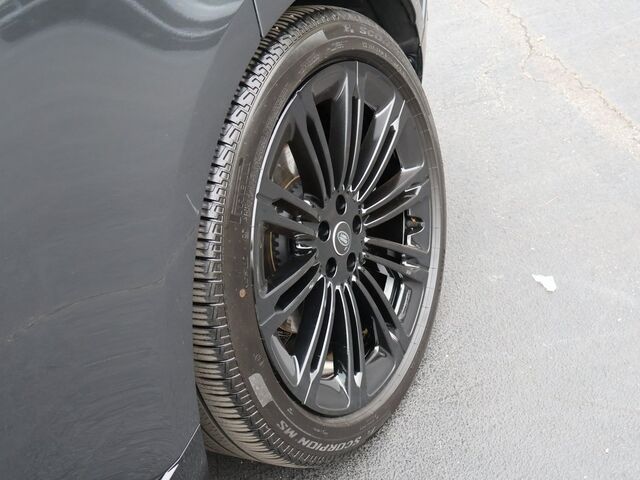 2025 Land Rover Range Rover SE Oshkosh WI