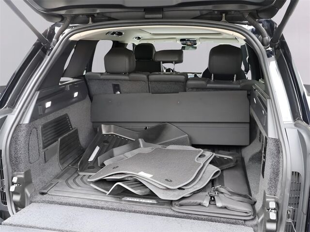 2025 Land Rover Range Rover SE Oshkosh WI