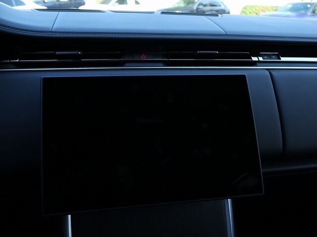 2025 Land Rover Range Rover SE Oshkosh WI