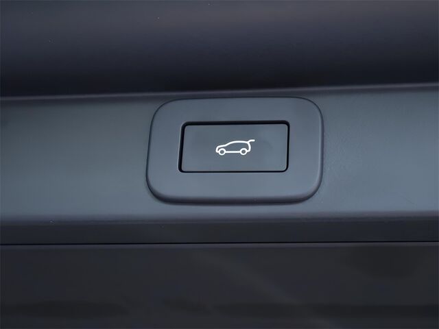 2025 Land Rover Range Rover SE Oshkosh WI