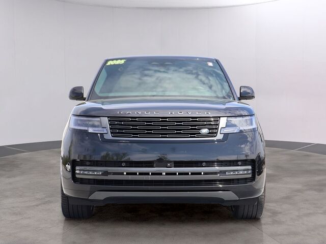2025 Land Rover Range Rover SE Oshkosh WI