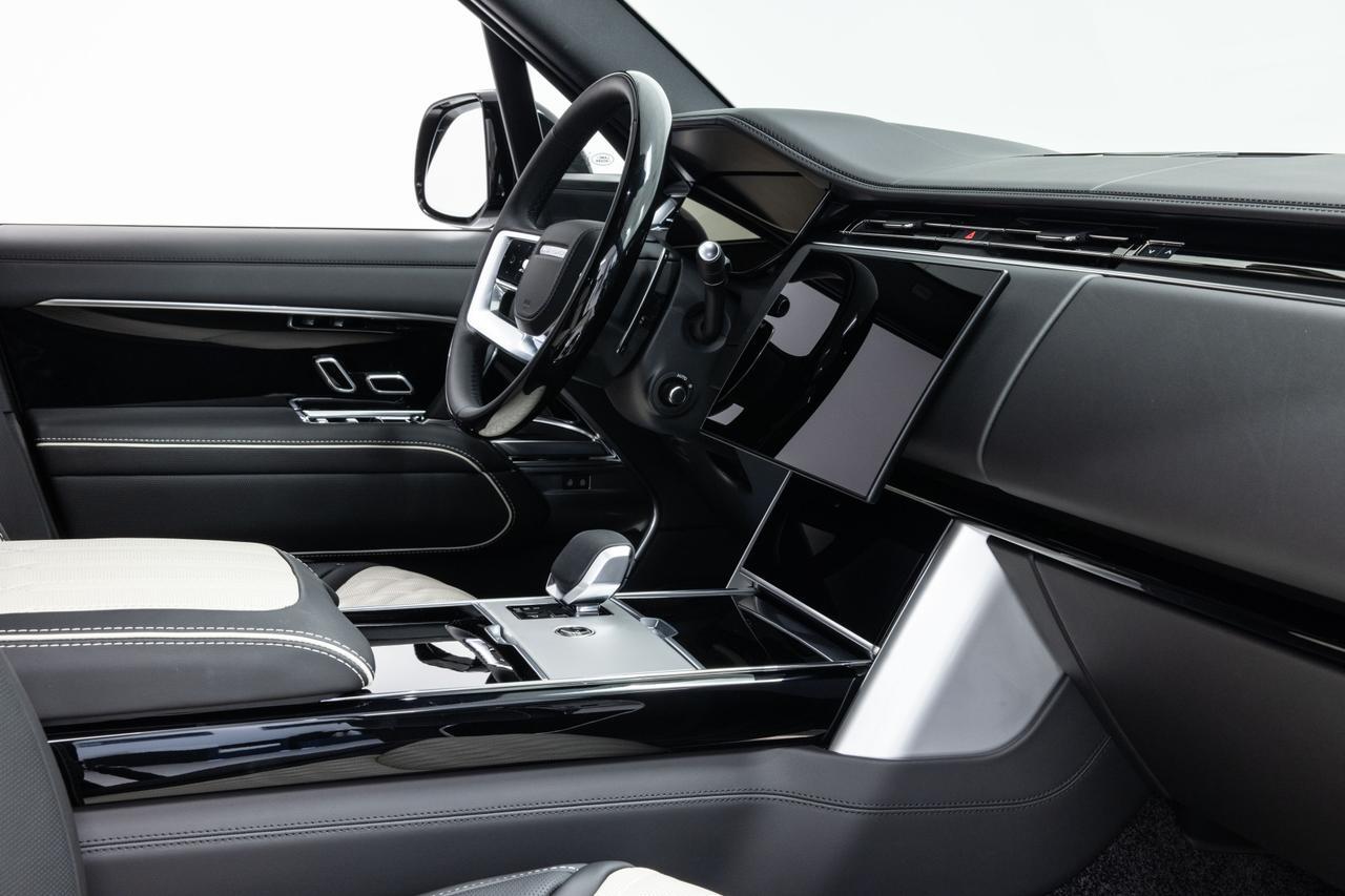 2025 Land Rover Range Rover SE SWB Danville VA