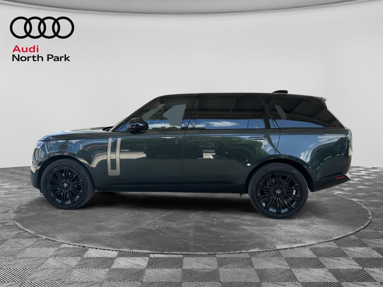 2025 Land Rover Range Rover SE