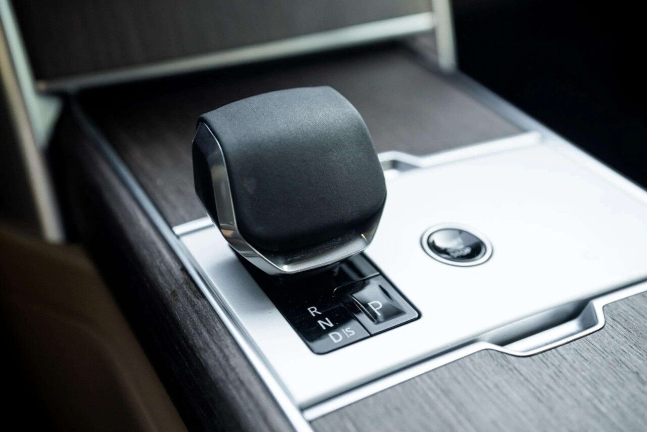 2025 Land Rover Range Rover SE San Antonio TX