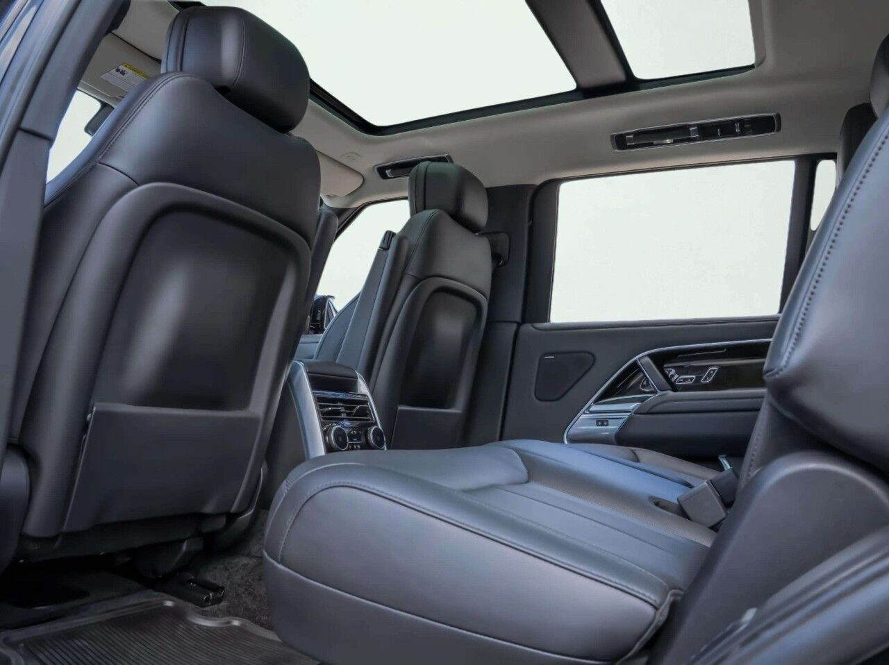 2025 Land Rover Range Rover SE San Antonio TX