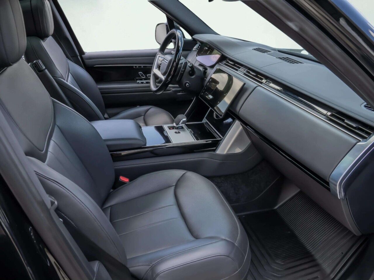 2025 Land Rover Range Rover SE San Antonio TX