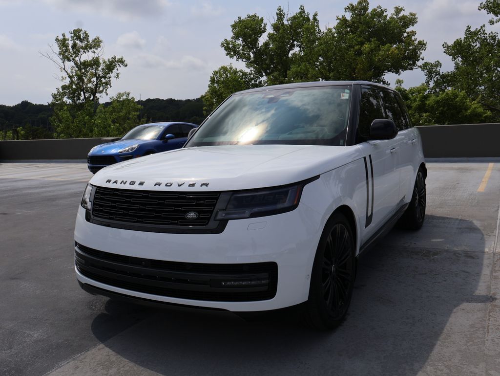 2025 Land Rover Range Rover SE