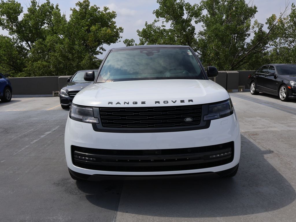 2025 Land Rover Range Rover SE