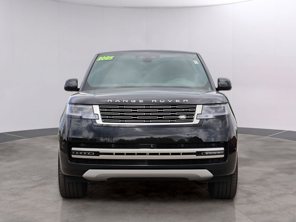 2025 Land Rover Range Rover SE