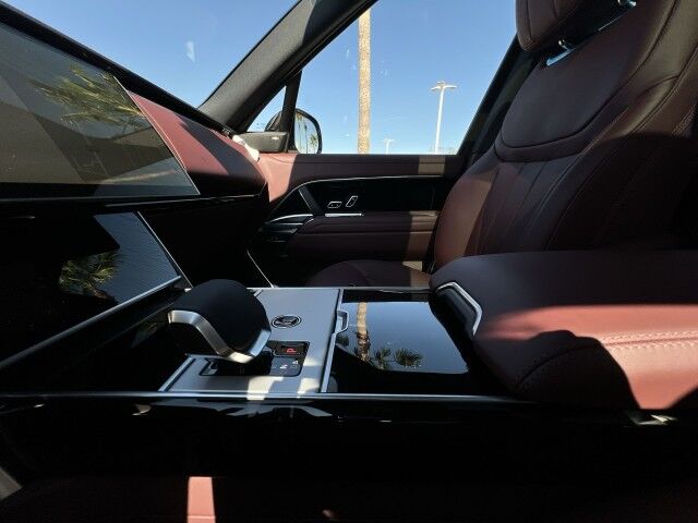 2025 Land Rover Range Rover SE San Juan TX